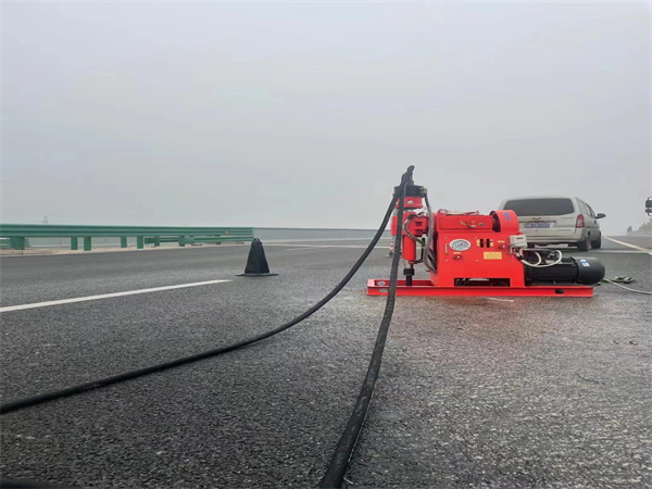 北林马路路基路面开裂下沉注浆加固灌浆